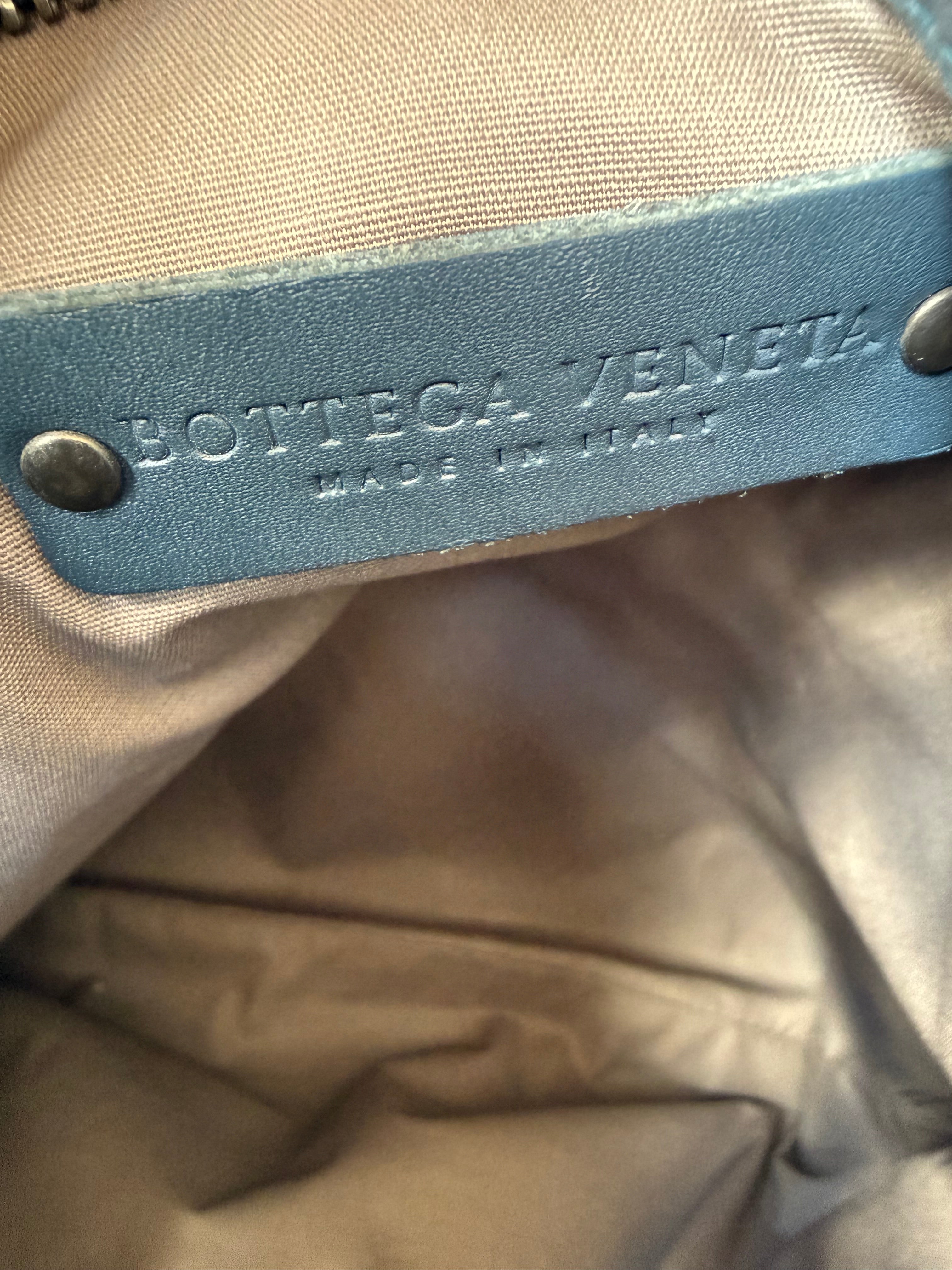 Bottega Veneta Intrecciato Crossbody Messenger Bag — Steel Blue
