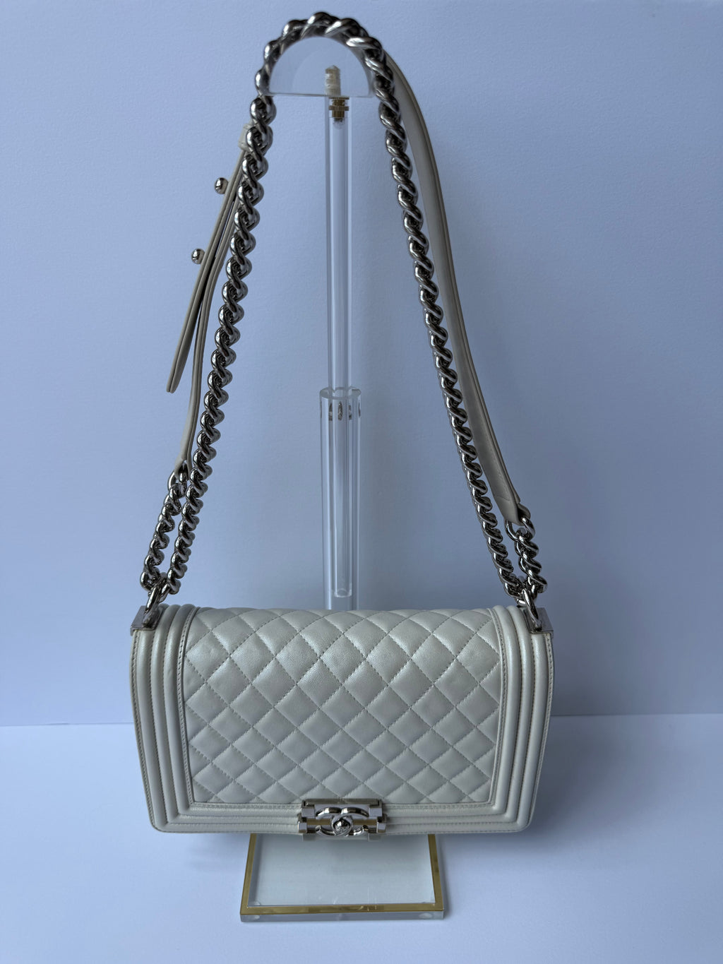 Chanel Boy Bag Medium — White Pearlescent