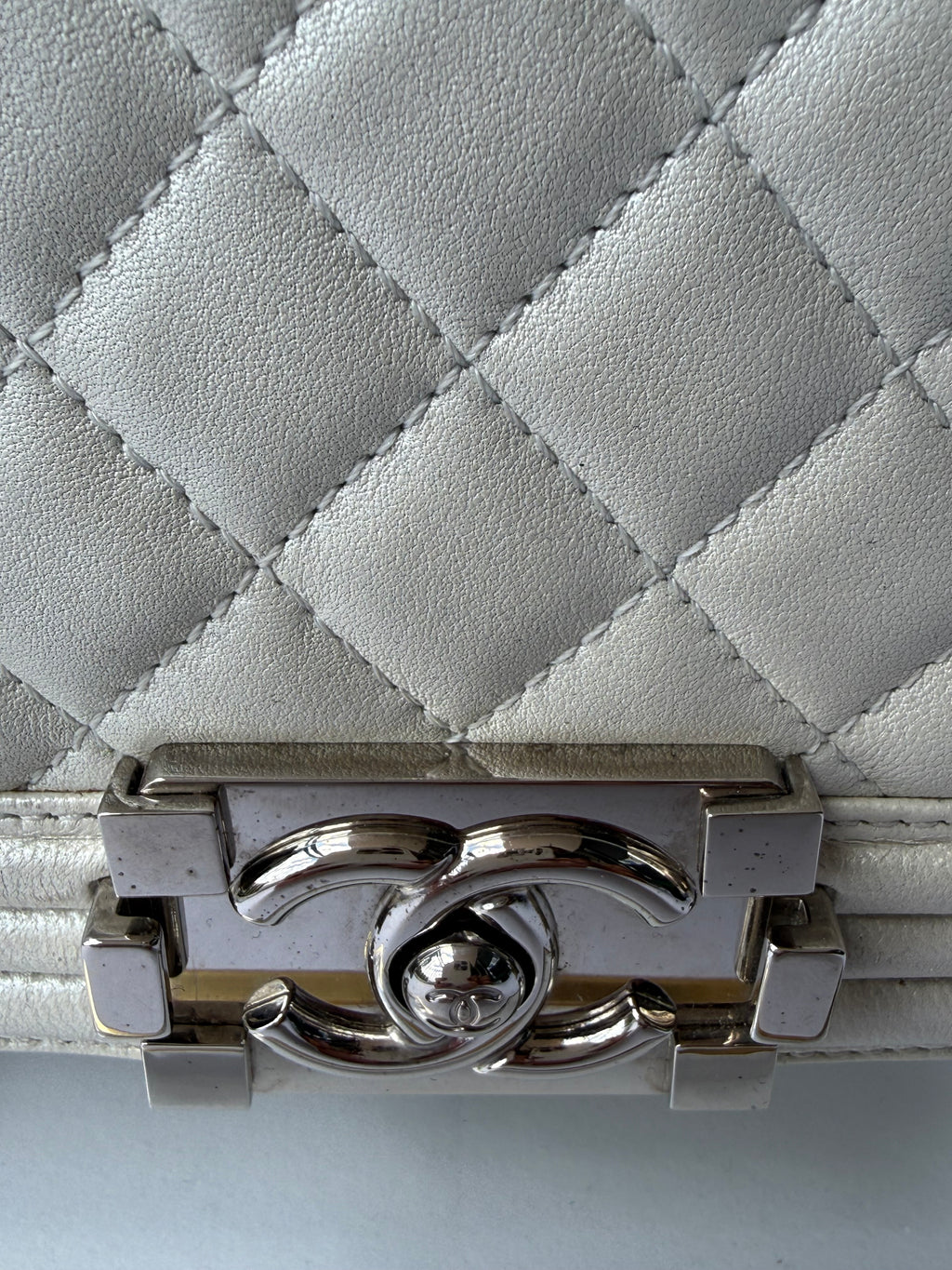 Chanel Boy Bag Medium — White Pearlescent