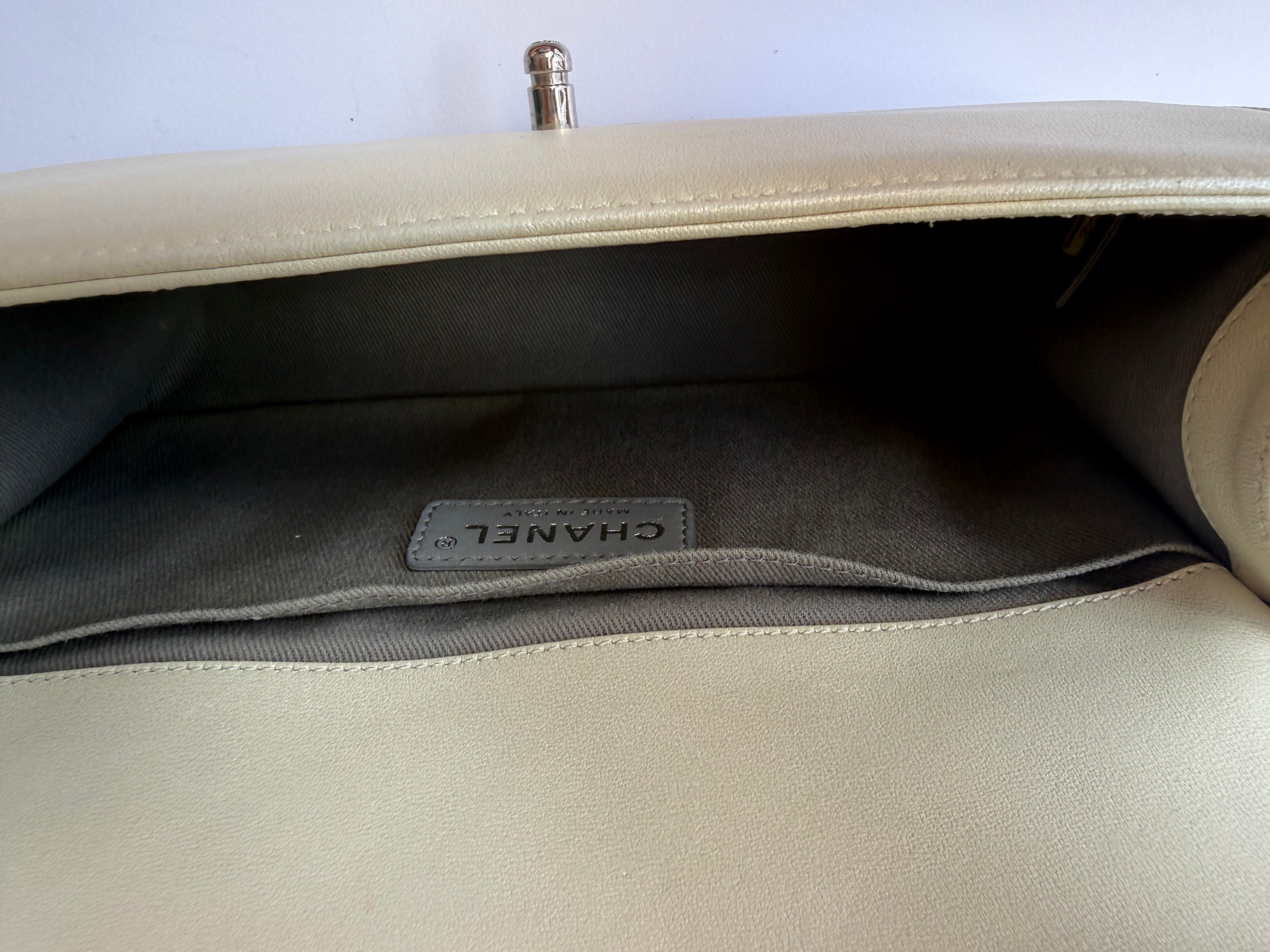 Chanel Boy Bag Medium — White Pearlescent