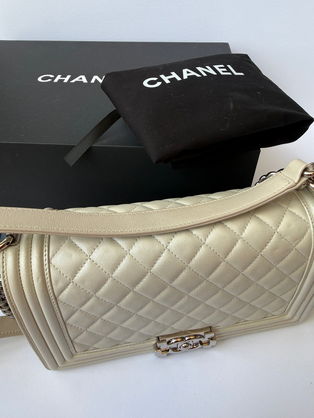 Chanel Boy Bag Medium — White Pearlescent