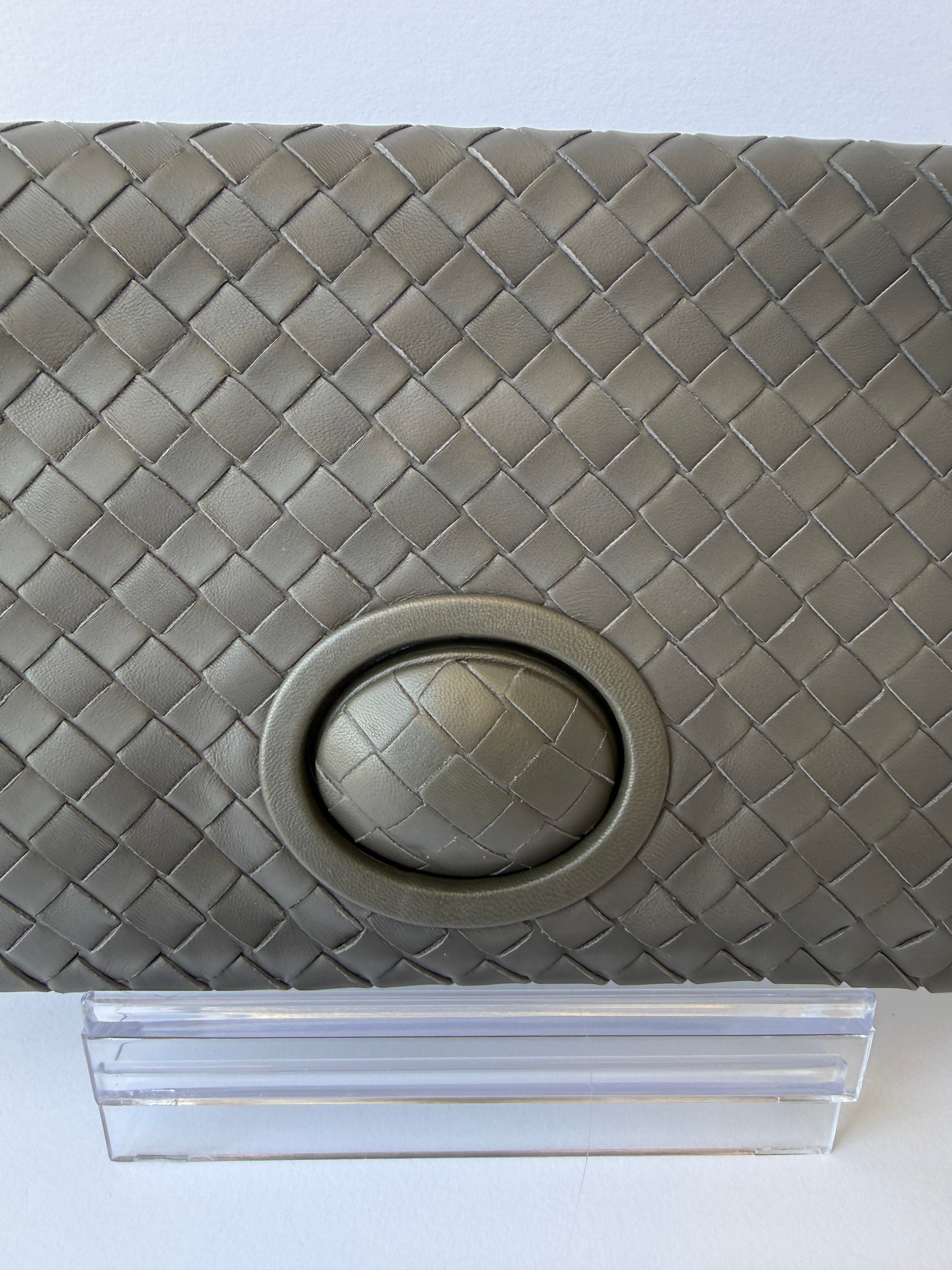 Bottega Veneta Turn Lock Clutch in Olive/Grey