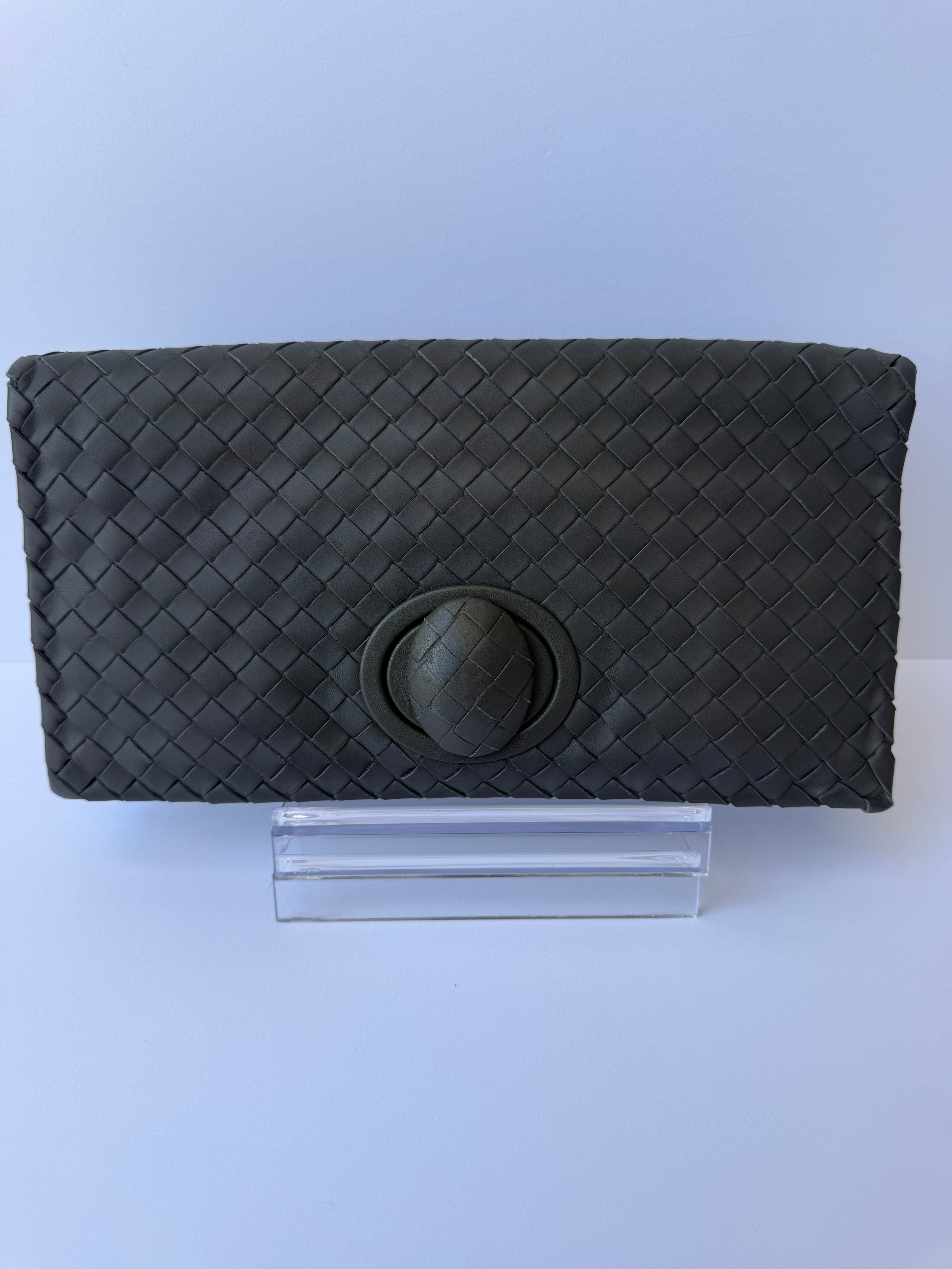 Bottega Veneta Turn Lock Clutch in Olive/Grey