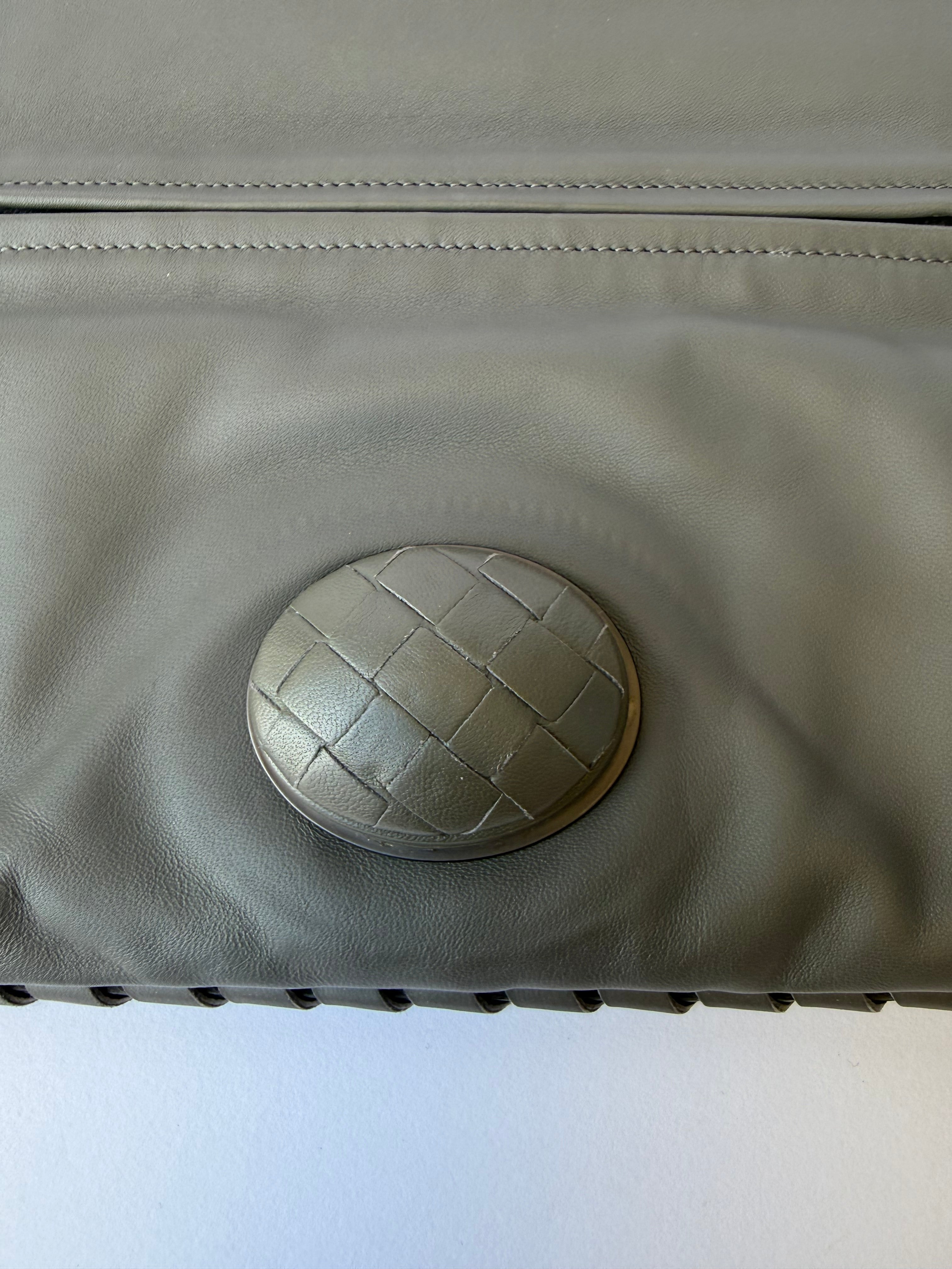 Bottega Veneta Turn Lock Clutch in Olive/Grey