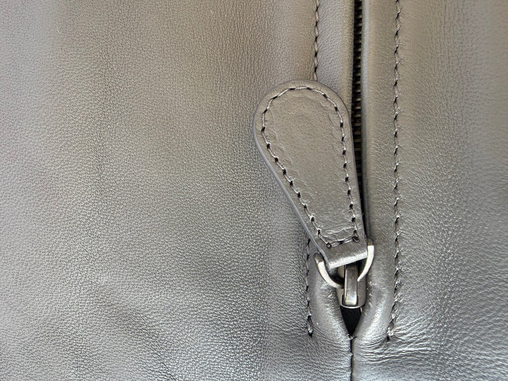 Bottega Veneta Turn Lock Clutch in Olive/Grey