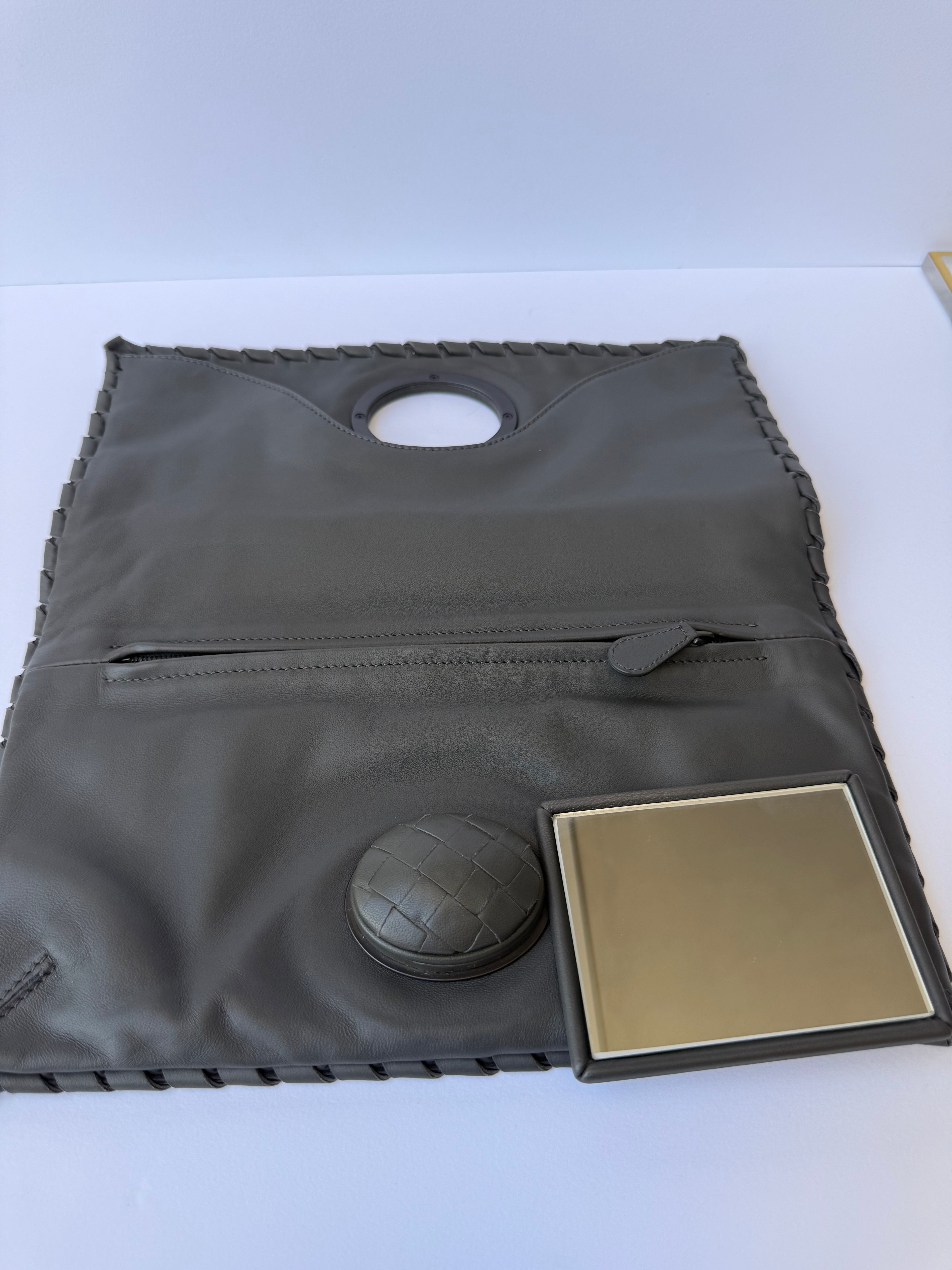 Bottega Veneta Turn Lock Clutch in Olive/Grey