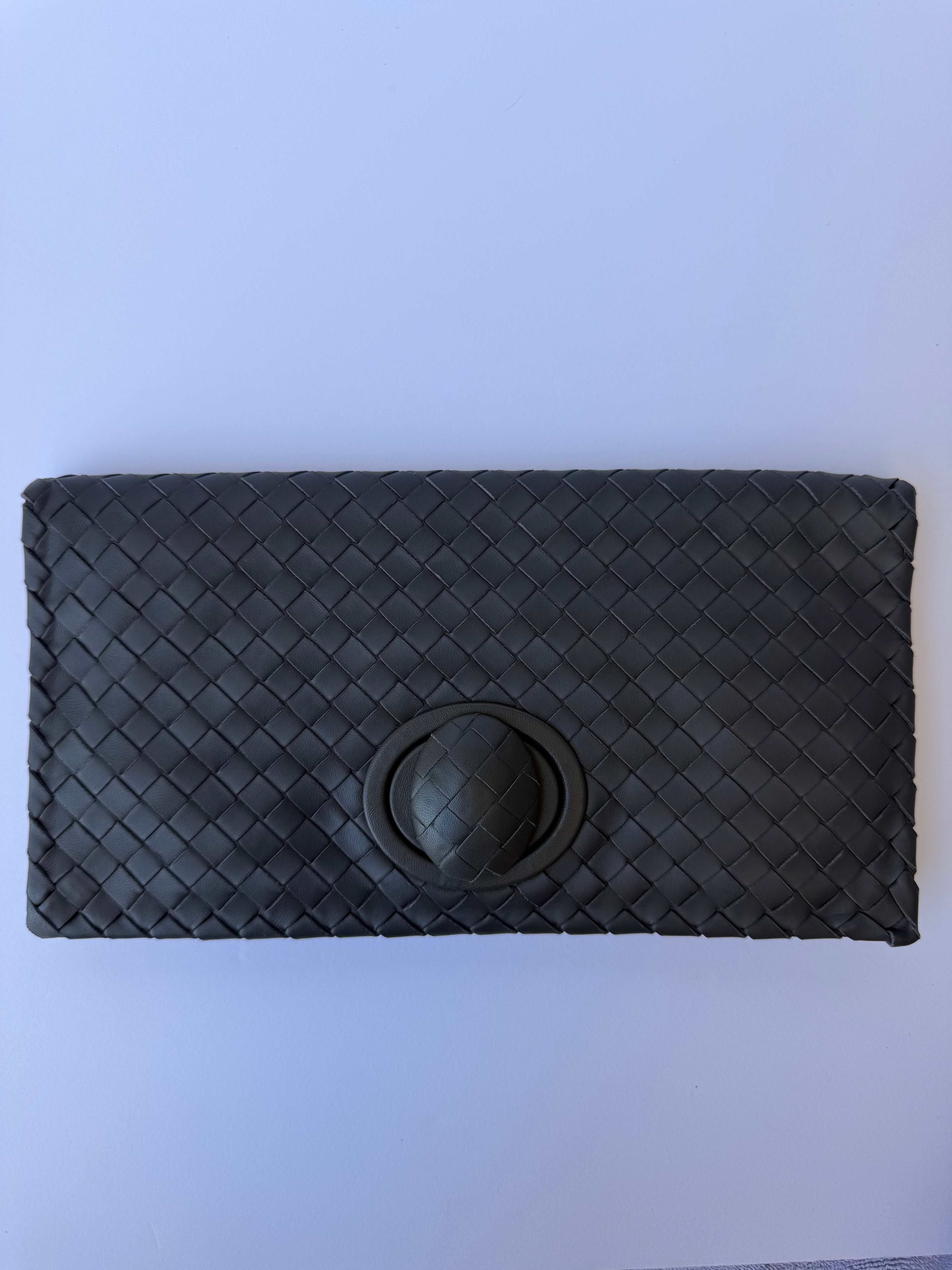 Bottega Veneta Turn Lock Clutch in Olive/Grey