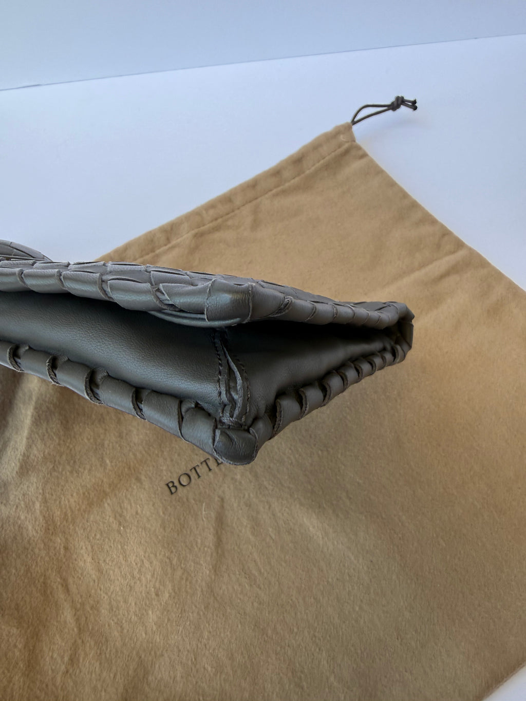 Bottega Veneta Turn Lock Clutch in Olive/Grey