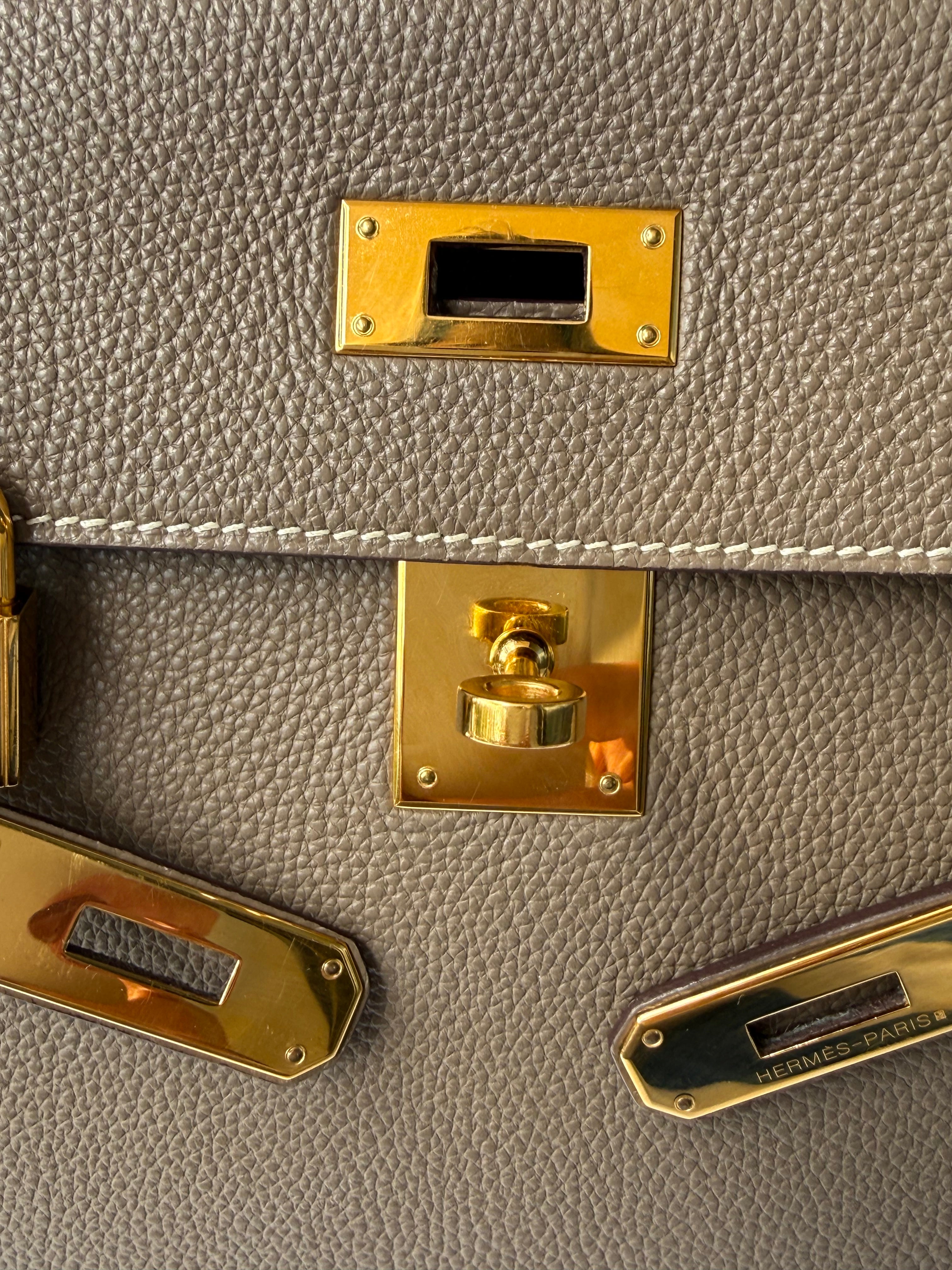 Hermès Kelly 32 Retourné in Étoupe Clemence with Gold Hardware