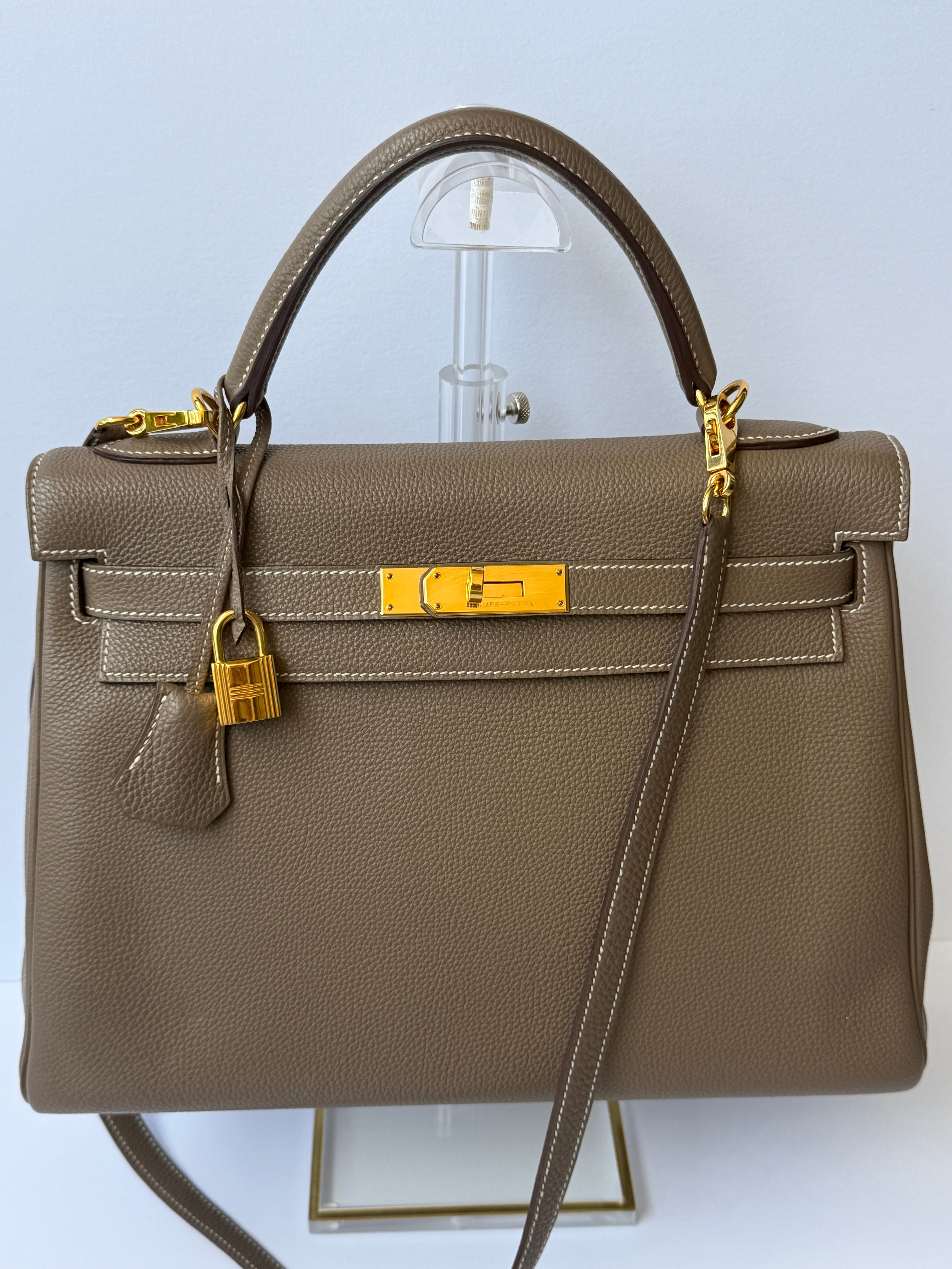 Hermès Kelly 32 Retourné in Étoupe Clemence with Gold Hardware